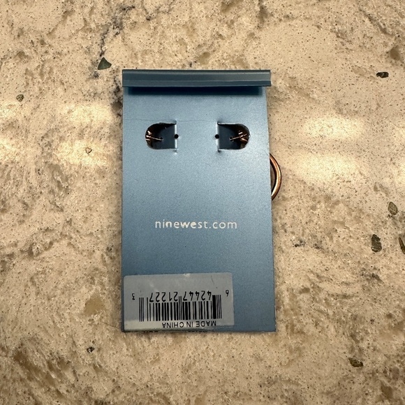 New Nine West Rose gold‎ color earrings - Picture 3 of 4
